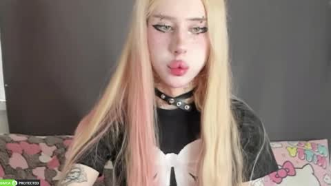 Snapshot of joybarker chatting on April 2026 08:31:02 AM Joy Barker online show from April 2026 08:31:02 AM