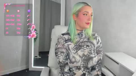 Vickie online show from September 2025 08:40:01 AM