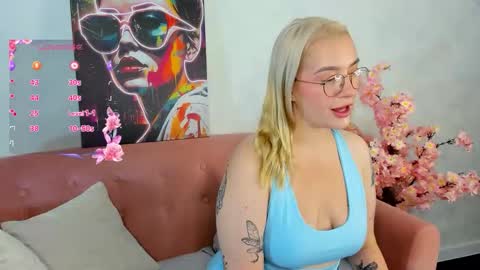 Vickie online show from September 2025 12:26:02 AM