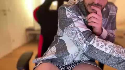 Snapshot of joyfulleyes chatting on November 2025 03:33:02 PM joyfulleyes online show from November 2025 03:33:02 PM