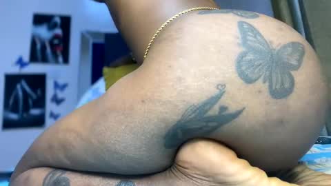 Butterflyass online show from December 2024 01:15:02 AM