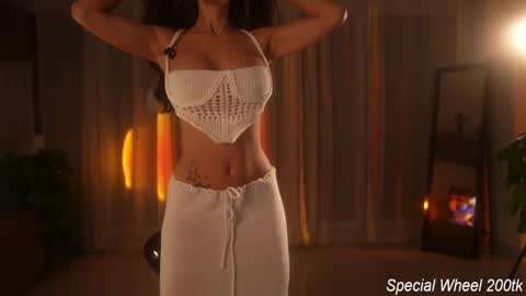 Jennifer Diaz online show from December 2025 08:38:02 PM