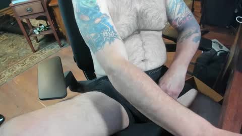 Snapshot of jsimon04 chatting on December 2024 04:36:02 PM jsimon04 online show from December 2024 04:36:02 PM