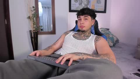 Snapshot of juan_alvarez18 chatting on November 2025 04:22:02 AM juan_alvarez18 online show from November 2025 04:22:02 AM