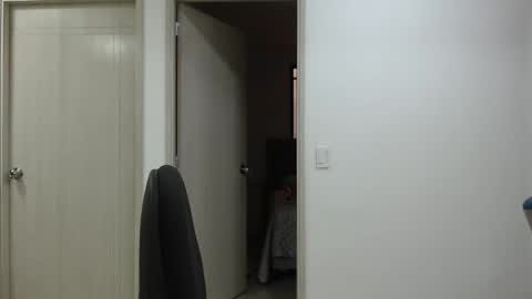 juan_gomez_1 online show from February 2025 11:43:02 AM