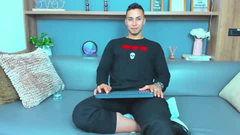 juan_muscle online show from March 2025 03:32:01 AM