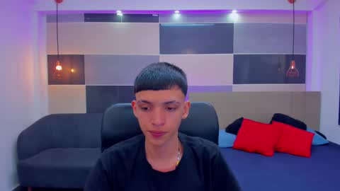 JuanSteven online show from December 2024 10:39:01 PM