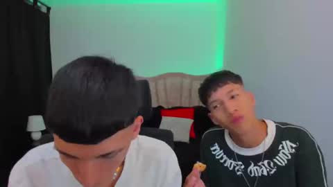 JuanSteven online show from October 2025 04:09:02 AM