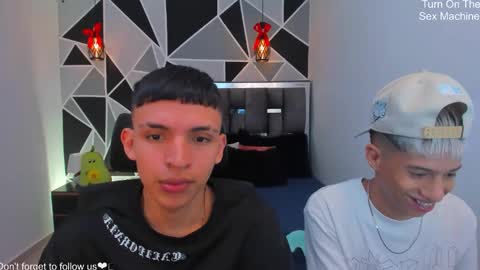 Snapshot of juan_nd_steven chatting on April 2026 01:41:02 AM JuanSteven online show from April 2026 01:41:02 AM