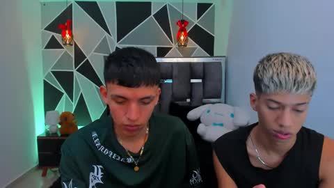 Snapshot of juan_nd_steven chatting on May 2026 10:36:01 AM JuanSteven online show from May 2026 10:36:01 AM
