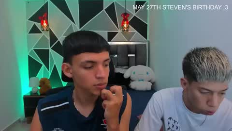 Snapshot of juan_nd_steven chatting on May 2026 02:50:01 AM JuanSteven online show from May 2026 02:50:01 AM