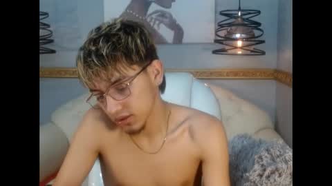 juan_saul1 online show from June 2026 10:18:02 AM