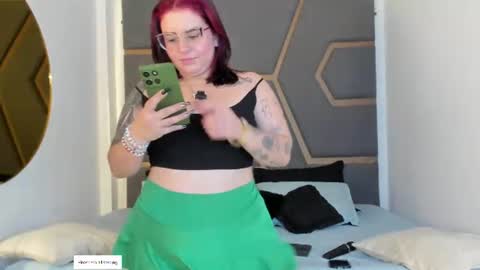 Juana Valkiria online show from June 2026 03:44:02 AM
