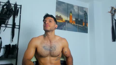 Juan Esteban online show from October 2025 02:40:01 PM