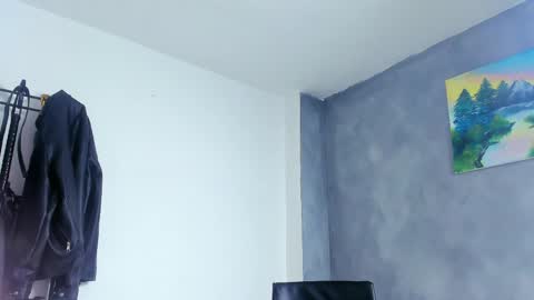 Snapshot of juanbladde chatting on April 2026 05:37:01 PM Juan Esteban online show from April 2026 05:37:01 PM