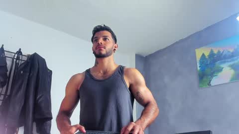 Snapshot of juanbladde chatting on May 2026 01:02:02 AM Juan Esteban online show from May 2026 01:02:02 AM