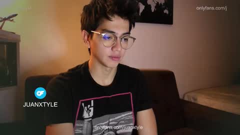 . online show from December 2025 07:10:02 PM