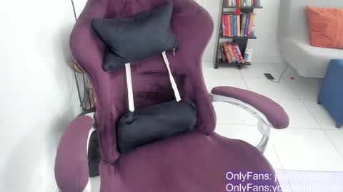 Snapshot of juanisimo_ chatting on March 2026 06:37:01 PM JUANISIMO online show from March 2026 06:37:01 PM