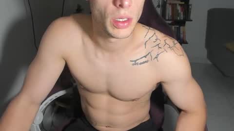 Snapshot of juanisimo_ chatting on March 2026 03:10:01 AM JUANISIMO online show from March 2026 03:10:01 AM