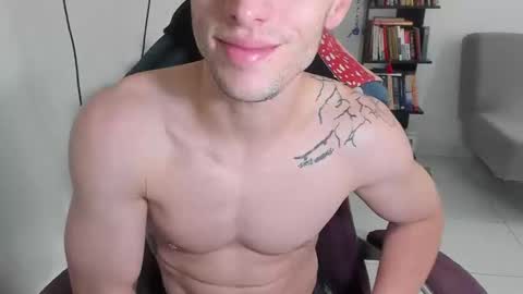 Snapshot of juanisimo_ chatting on March 2026 03:16:01 PM JUANISIMO online show from March 2026 03:16:01 PM