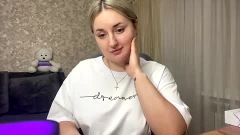 JudeValenti online show from October 2025 06:20:01 PM