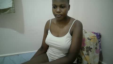 juicy_bella2 online show from September 2025 12:54:01 PM