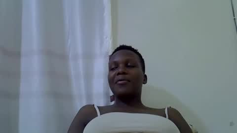 juicy_bella2 online show from October 2025 06:52:02 PM
