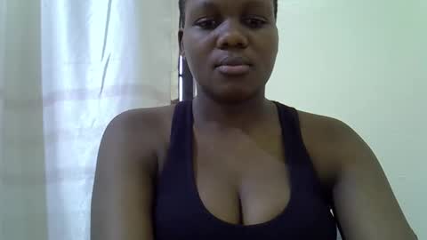 juicy_bella2 online show from October 2025 07:52:02 AM