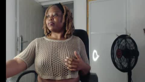 Snapshot of juicy_gold22 chatting on May 2026 05:56:01 AM Mariagold online show from May 2026 05:56:01 AM