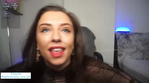 Snapshot of juicy_jane_uk chatting on February 2025 09:21:02 AM    online show from February 2025 09:21:02 AM