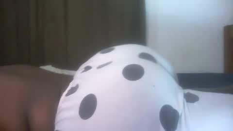 Snapshot of juicybooty_001 chatting on January 2025 04:15:01 AM Sweetass online show from January 2025 04:15:01 AM