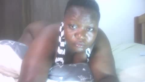 Snapshot of juicybooty_001 chatting on January 2025 10:33:02 AM Sweetass online show from January 2025 10:33:02 AM