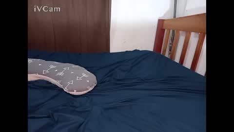 Snapshot of juicybooty_001 chatting on January 2025 04:52:02 AM Sweetass online show from January 2025 04:52:02 AM