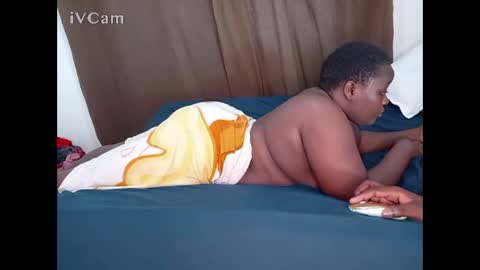 Snapshot of juicybooty_001 chatting on February 2025 07:11:02 AM Sweetass online show from February 2025 07:11:02 AM