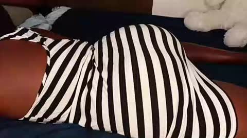 Snapshot of juicybooty_001 chatting on October 2025 04:34:02 AM Sweetass online show from October 2025 04:34:02 AM