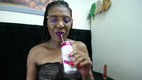 Snapshot of juicykayxxx chatting on February 2025 11:39:02 AM Miss Kay online show from February 2025 11:39:02 AM