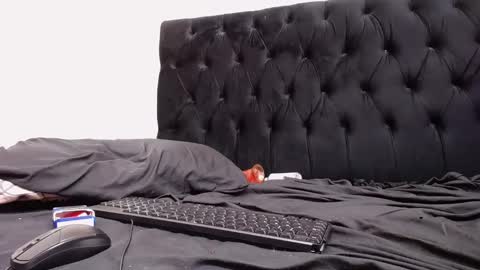 Snapshot of juicykayxxx chatting on February 2025 10:04:02 AM Miss Kay online show from February 2025 10:04:02 AM