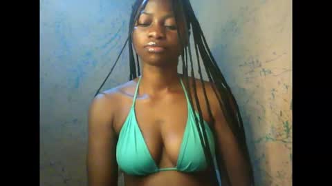Snapshot of juicypiexx chatting on October 2025 02:43:02 AM juicypiexx online show from October 2025 02:43:02 AM