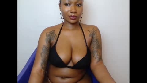 juicyxpink online show from March 2025 04:57:02 PM