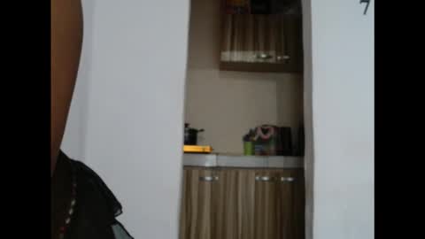 juicyxpink online show from November 2025 11:54:02 AM