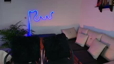 Jules and Gia online show from February 2025 04:50:02 PM