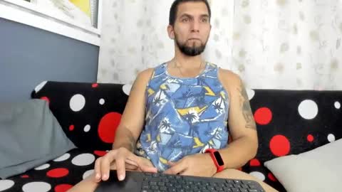 juleslake2 online show from November 2025 08:55:01 PM