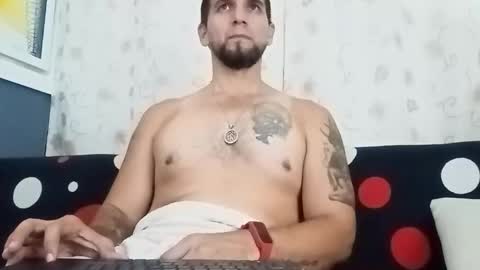 juleslake2 online show from November 2025 03:45:01 PM