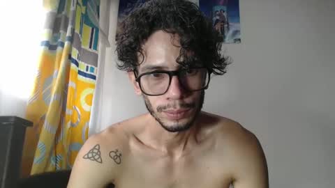 Julfigo online show from February 2025 03:32:02 PM