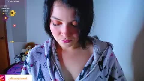 Juliana online show from October 2025 12:47:01 AM