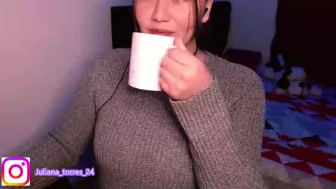 Snapshot of juli_69 chatting on December 2024 01:15:02 AM Juliana Torres online show from December 2024 01:15:02 AM