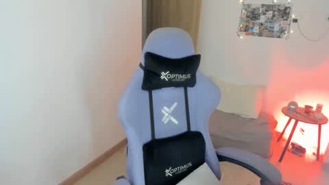 juli_santos_22 online show from November 2025 02:24:01 AM