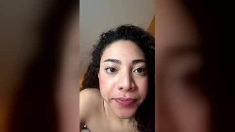 Snapshot of julia750180 chatting on December 2025 06:50:01 PM Julia Bio and Free Webcam online show from December 2025 06:50:01 PM