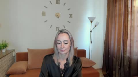 julia__cherry_ online show from January 2025 08:32:02 AM