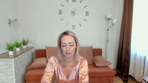 julia__cherry_ online show from January 2025 11:56:01 AM